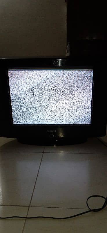 SAMSUNG TV FOR SALE. 1