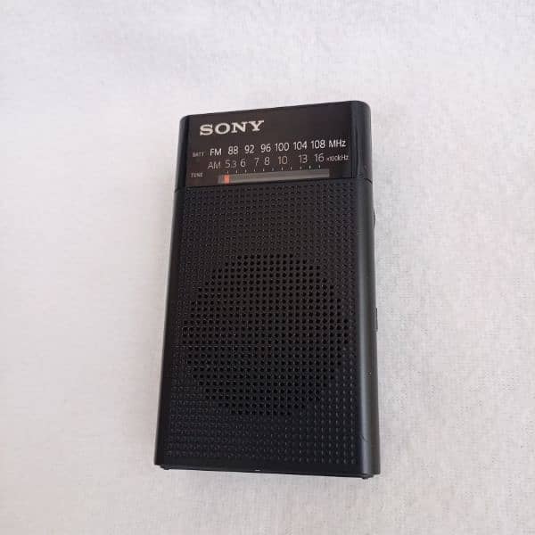 Sony ICF P26 2 Band Radio 2