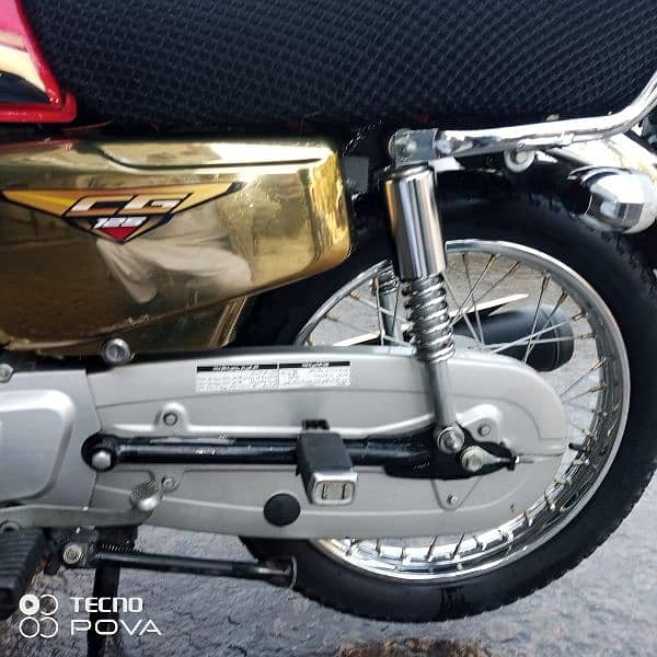 Honda 125 Self Start Golden Model 6