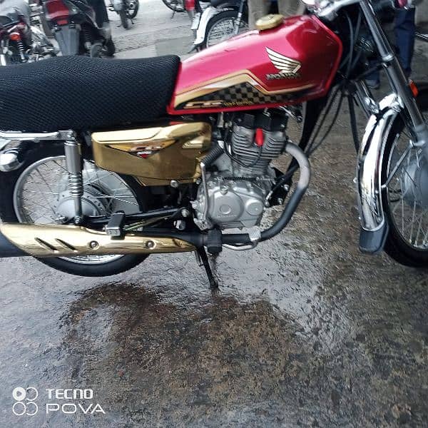 Honda 125 Self Start Golden Model 11