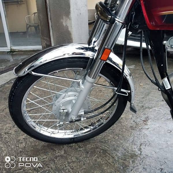 Honda 125 Self Start Golden Model 16