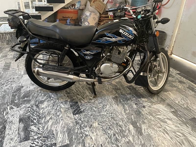 Suzuki 150 SE 2