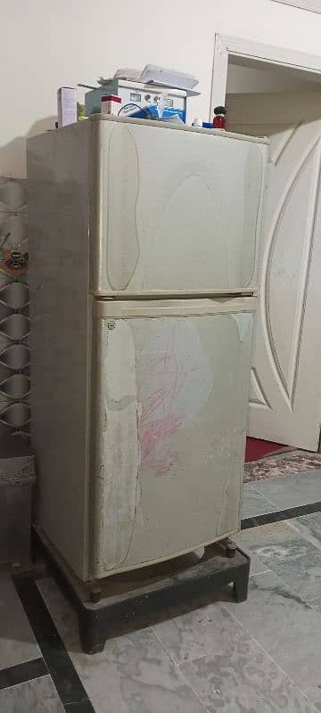 dowlanc refrigerator for sale 4