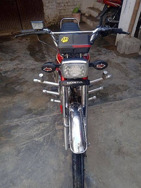 Honda 125 available for sell best condition 3