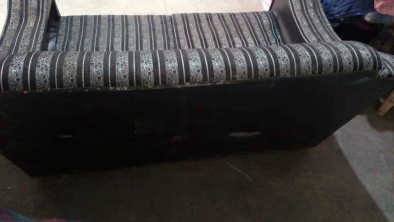 Black Sofa Set in affordable Price. 3