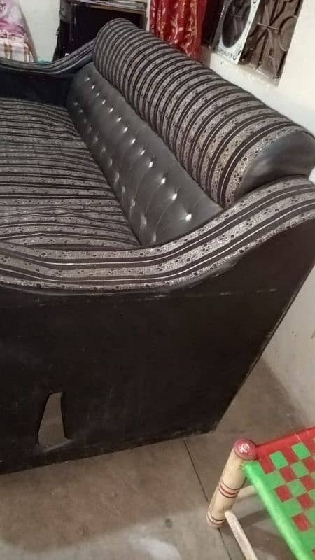 Black Sofa Set in affordable Price. 5