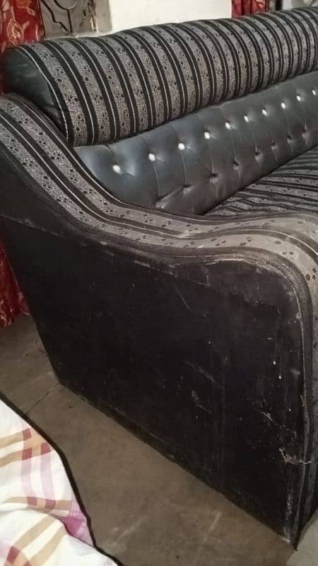 Black Sofa Set in affordable Price. 8