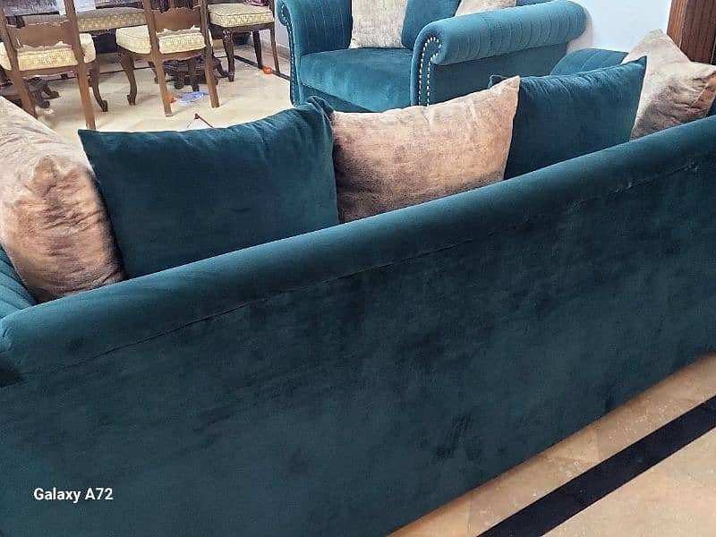 5 seater sofa set in very good condition just like new sofa 1