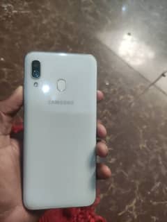 Selling Samsung Galaxy A20 4/64Gb Neat And Clean Condition