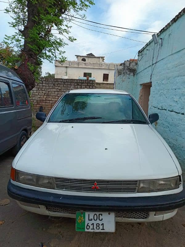 Mitsubishi Lancer 1990 2