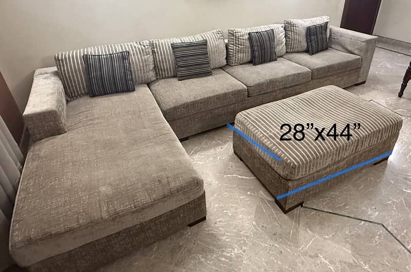 Living room sectional sofa 0