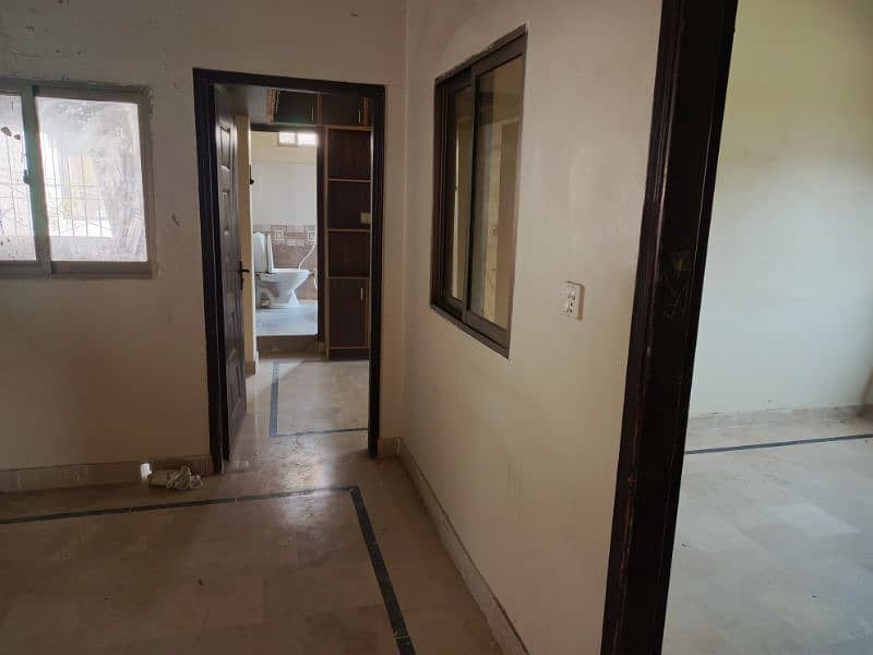 4 Bedroom Portion For Rent 1 st Floor near Johar more 03342532865 9