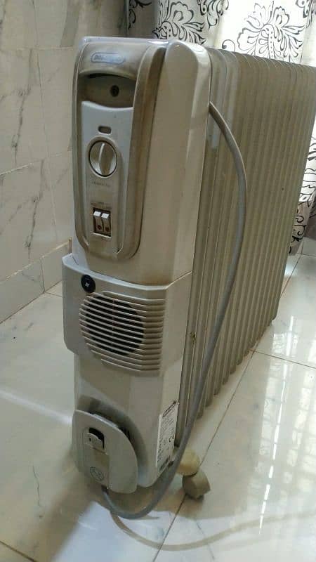 delonghi oil heater large size ( 15 fin) 1