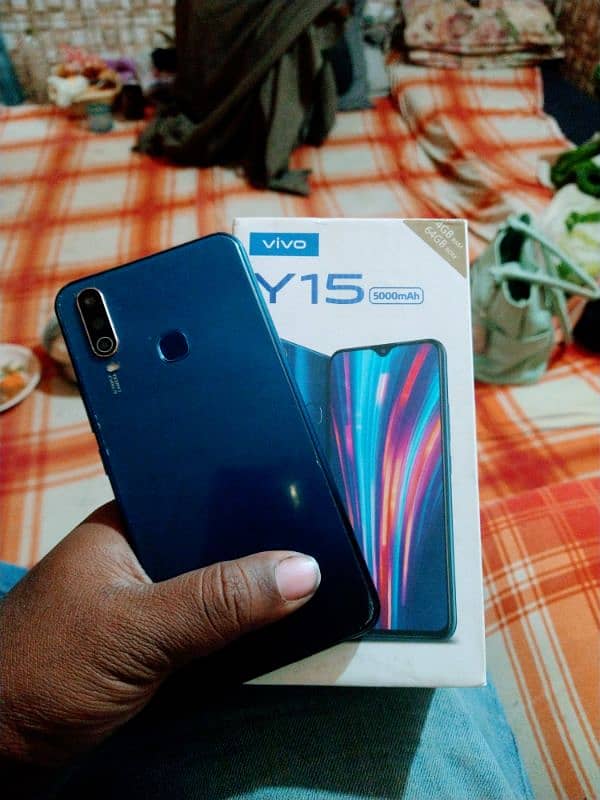 vivo y15 with box 4 gb ram 64 gb rom 1