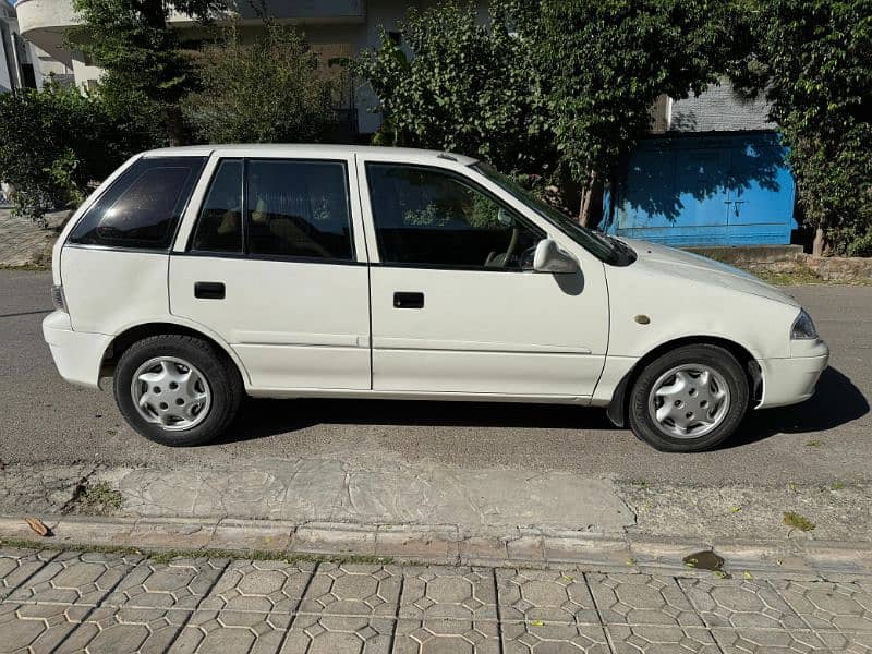 Suzuki Cultus 2016 2