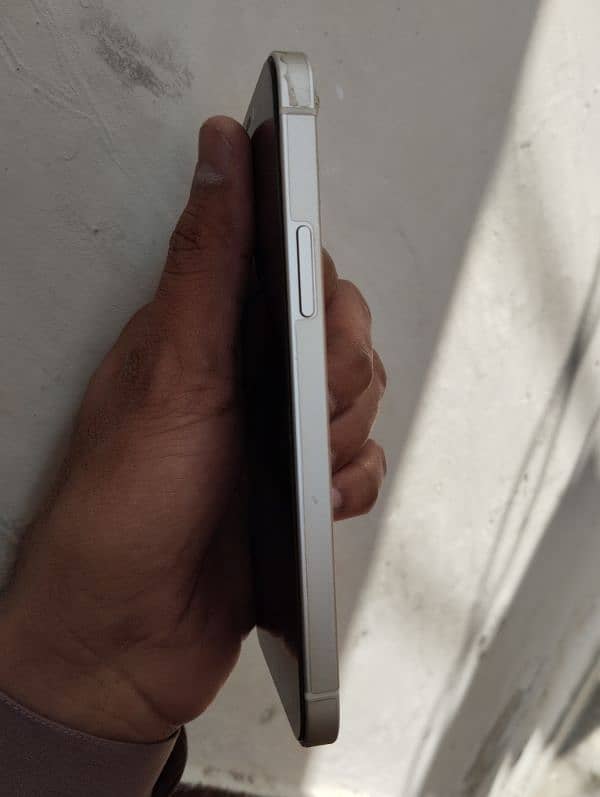 iPhone 12 64GB 10/9 Non-PTA 4