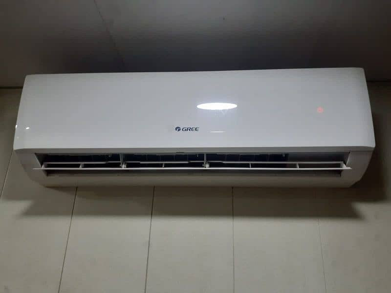 Gree 1.5 DC inverter heat and cool 1