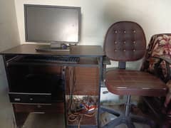 computer table and cpu with rooling chair