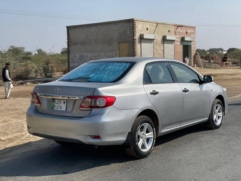 Toyota Corolla GLI 2013 4