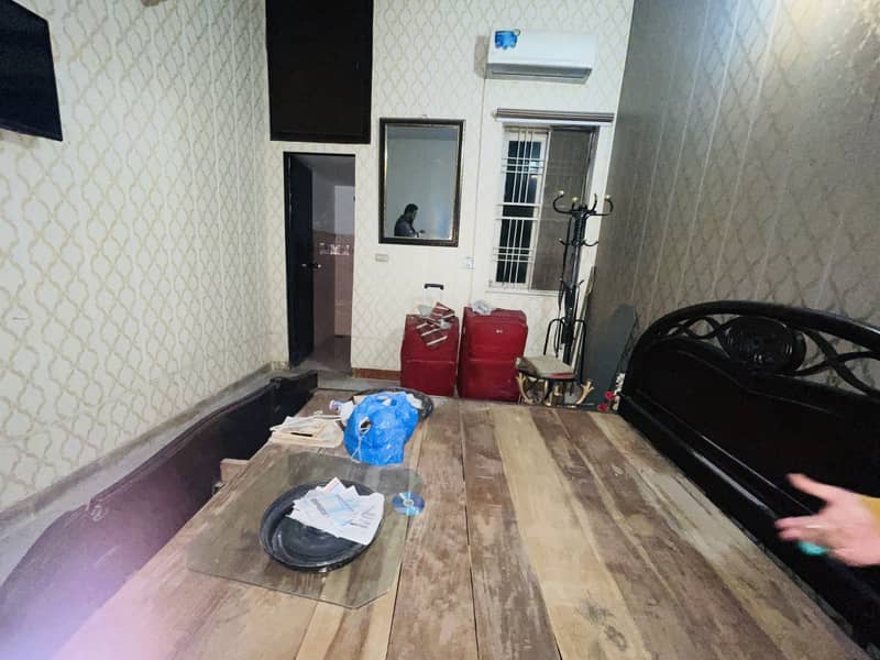 8 Marla Lower Portion For Rent In Johar Town 3