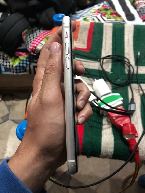 iphone 11 64gb condition 10/10 non pta 0