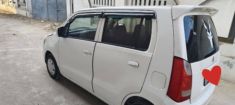 Suzuki Wagon R 2017 model good condition family use car 3