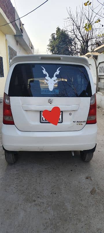 Suzuki Wagon R 2017 model good condition family use car 4