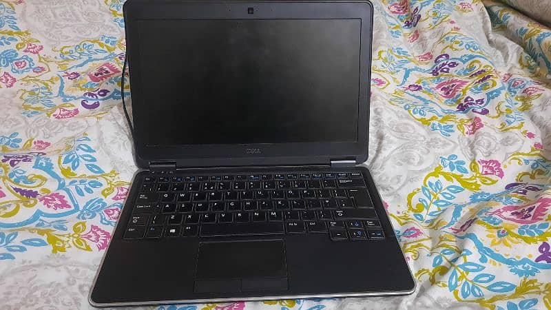 Dell Latitude E7240 2