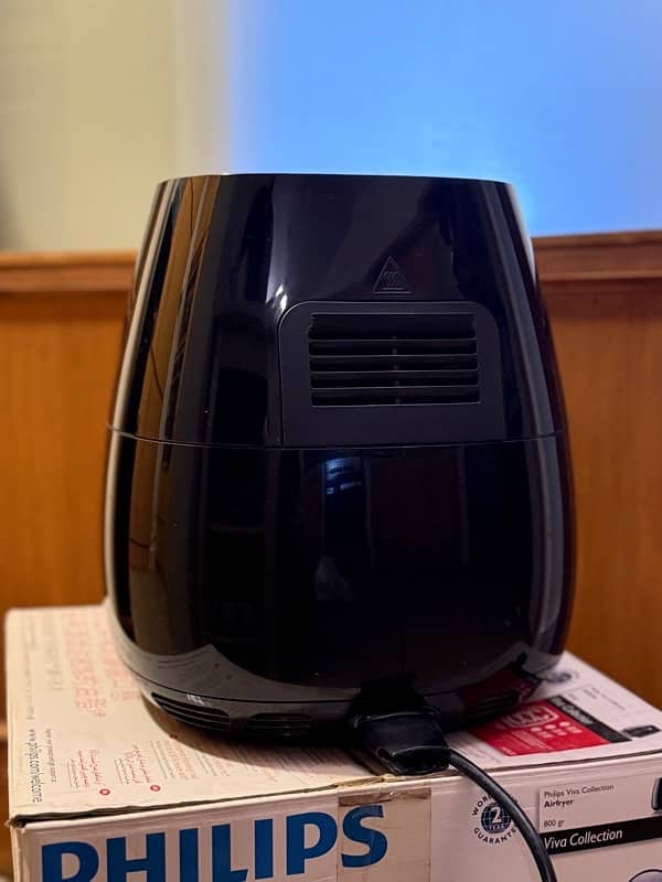 Philips Air Fryer Model HD 9220 2