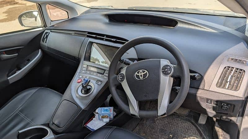 Toyota Prius 2013 4