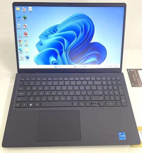 12th Gen Intel i5- 16GB RAM 512GB SSD Intel UHD Graphics 120Hz Display 0