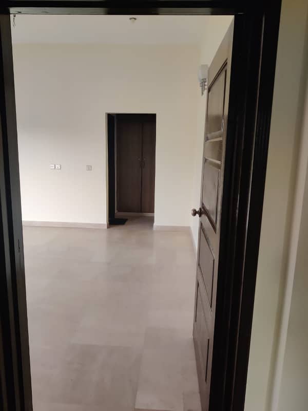 10 Marla USed House For sale Bahria Town lahore 7