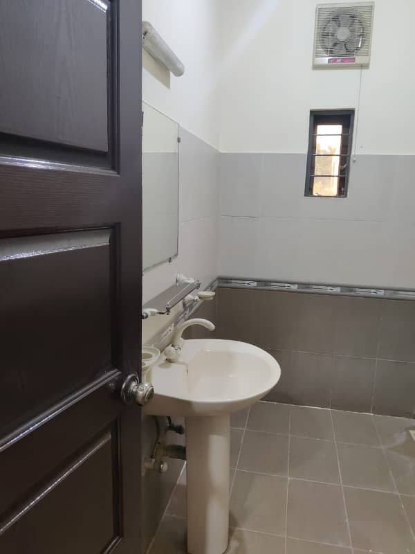 10 Marla USed House For sale Bahria Town lahore 14