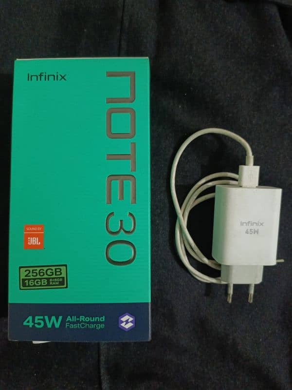 Box & charger of Infinix Note 30 0