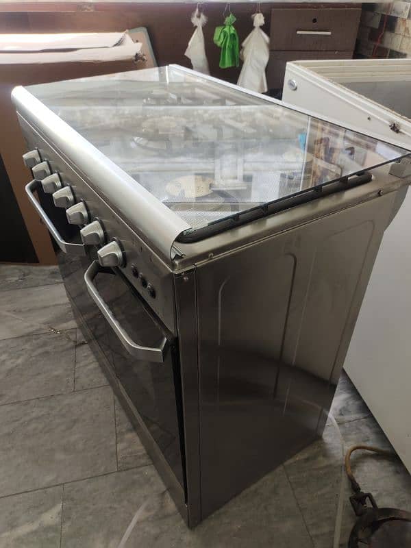 NasGas cooking range model DG 534 3