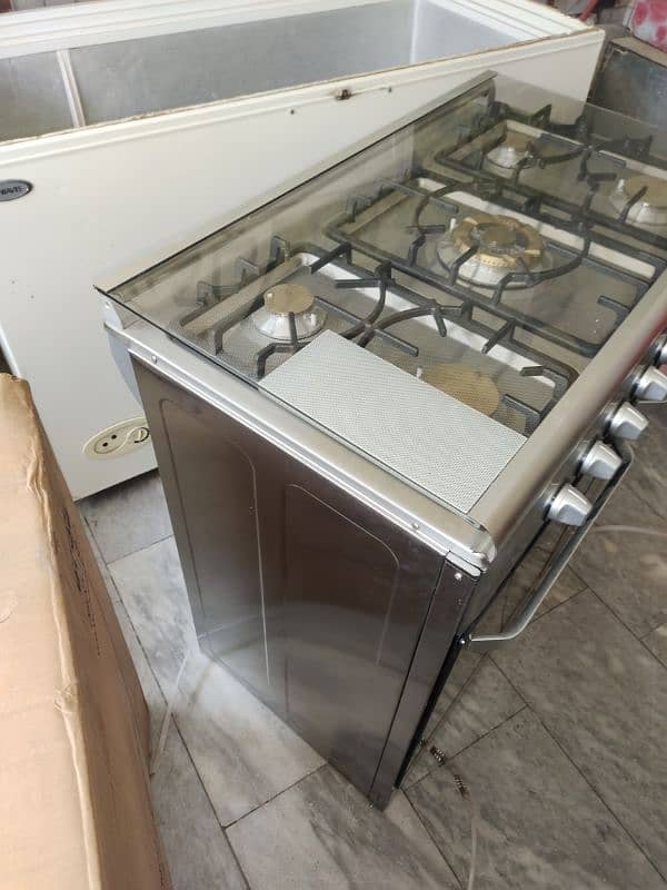 NasGas cooking range model DG 534 4