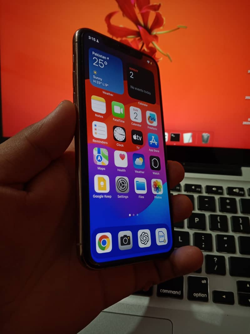 Apple iPhone 11 Pro 2