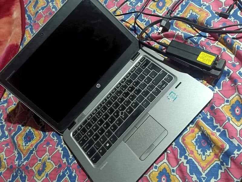 HP Laptop Core i5 6th generation only call 3