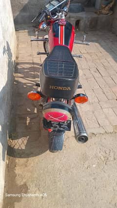 Honda 124 2010 model for sale