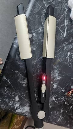 KEMEI hair straightener