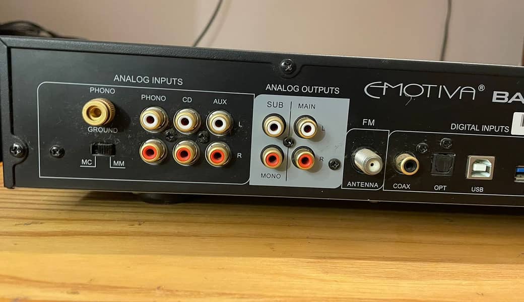 Emotiva BasX TA-100 Stereo Preamp/DAC/Tuner with Integrated Amplifier 1