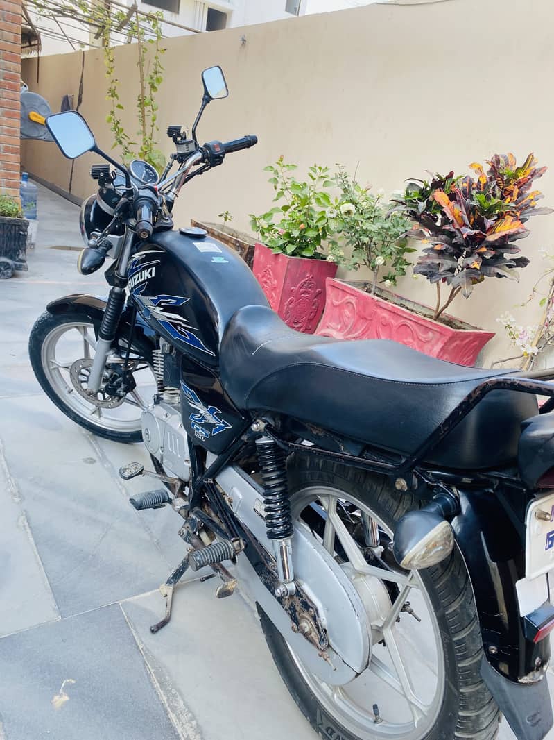 Suzuki GS 150 SE 2019 2