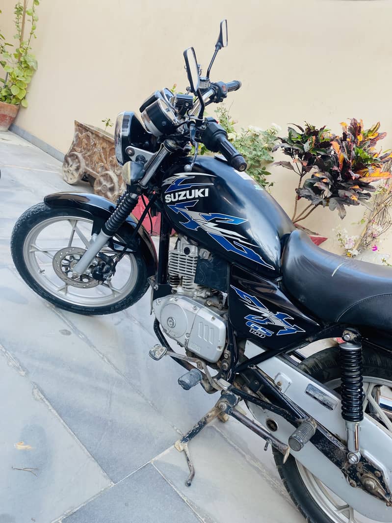 Suzuki GS 150 SE 2019 3