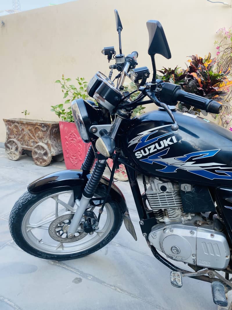 Suzuki GS 150 SE 2019 4