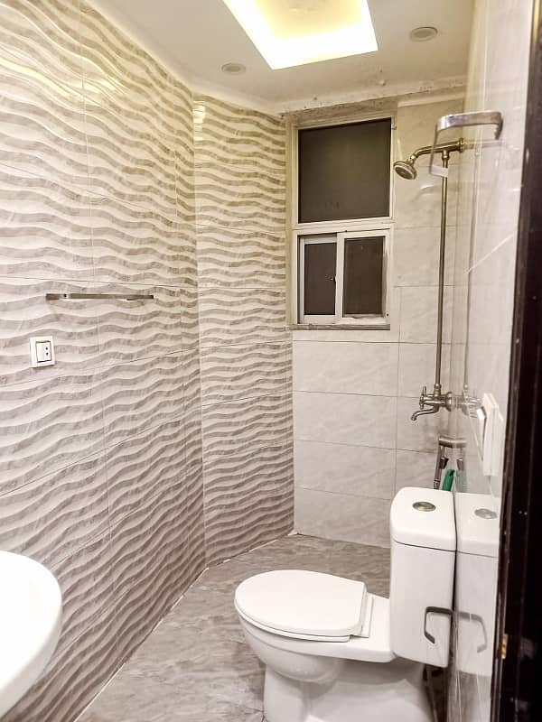 One bedroom VIP apartment for rent on daily basis in bahria town 3