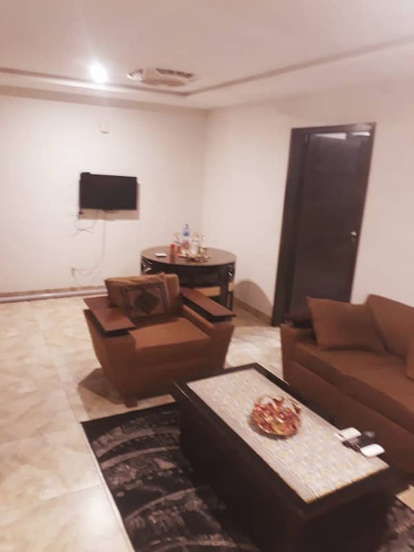 One bedroom VIP apartment for rent on daily basis in bahria town 0