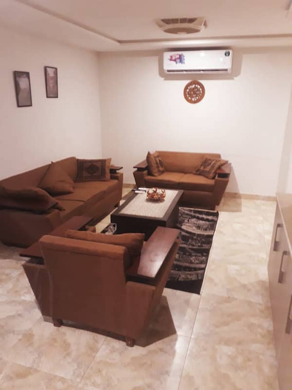 One bedroom VIP apartment for rent on daily basis in bahria town 5