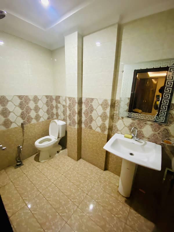 Two bedroom VIP apartment for rent on daily basis in bahria town 3