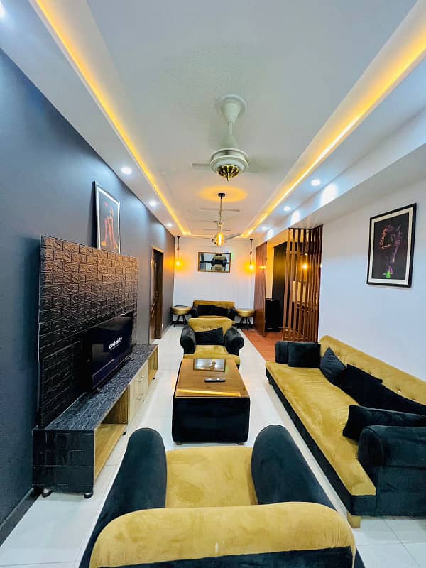 Two bedroom VIP apartment for rent on daily basis in bahria town 5