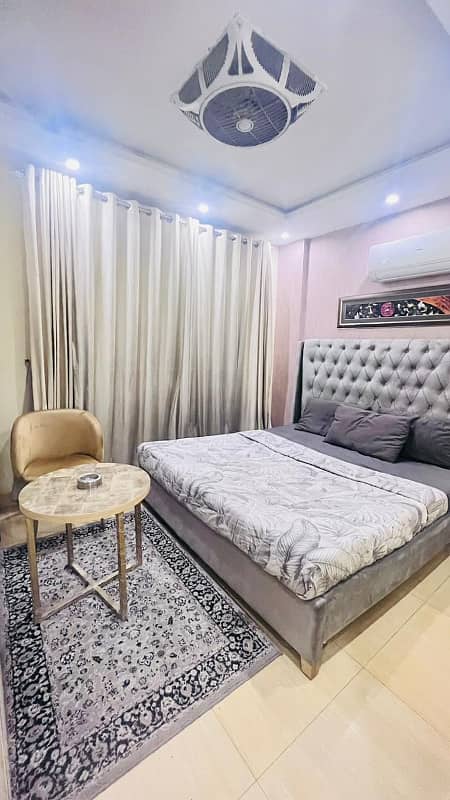 One bedroom VIP apartment for rent on daily basis in bahria town 6